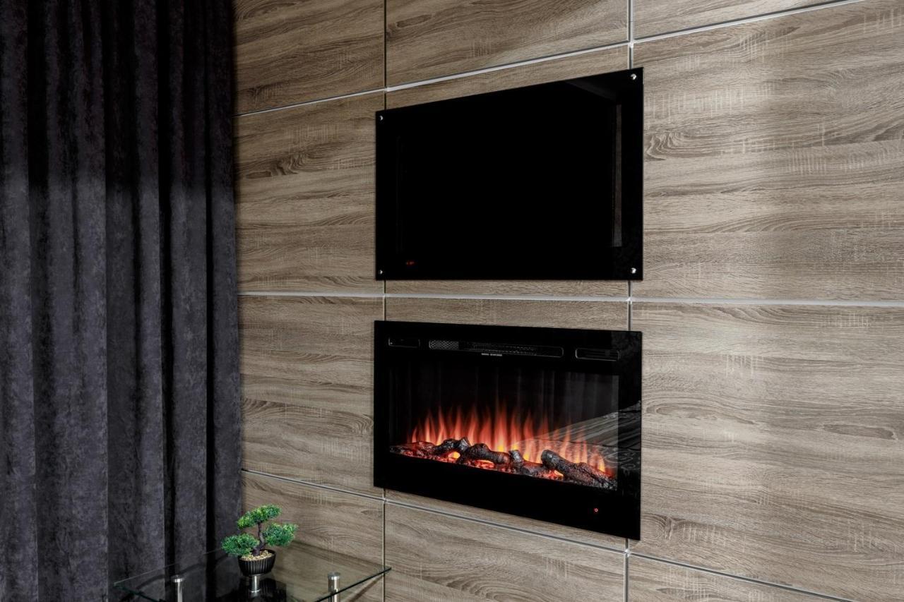 Apartment In The Center! Panoramic Windows! Fireplace! Chisináu Exterior foto